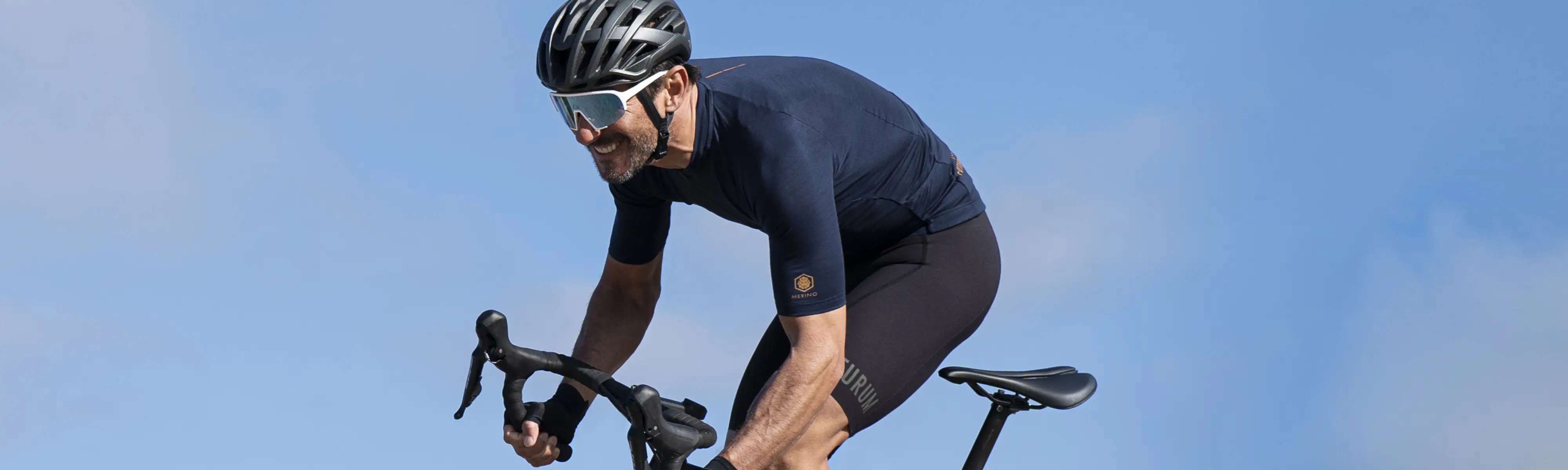 Sustainable store cycling clothing